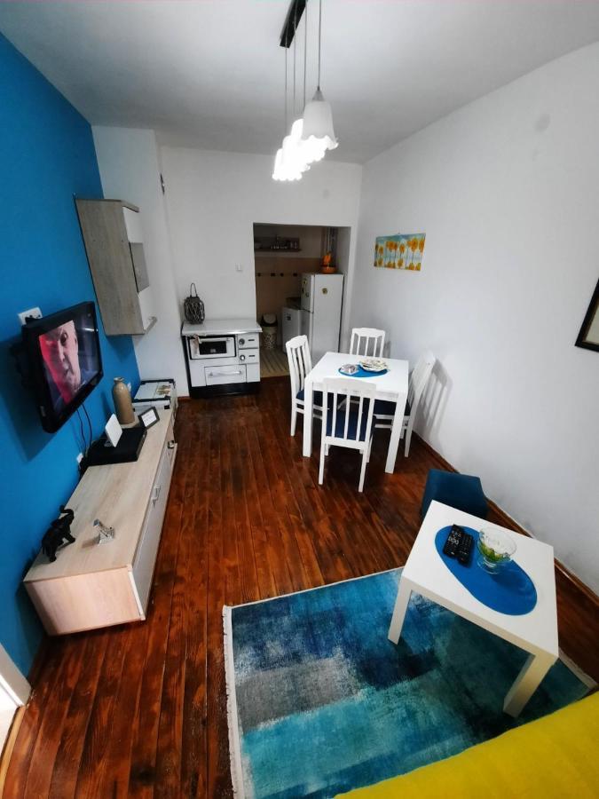 Apartments Mila เซทินเจ ภายนอก รูปภาพ