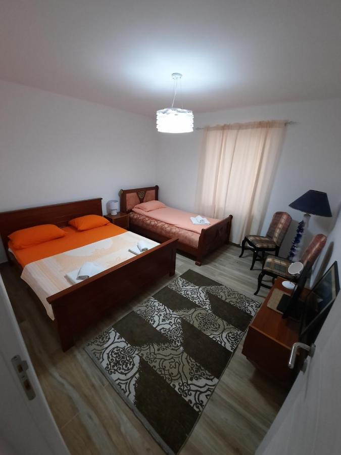 Apartments Mila เซทินเจ ภายนอก รูปภาพ
