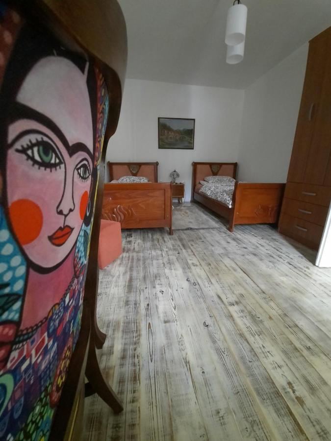 Apartments Mila เซทินเจ ภายนอก รูปภาพ