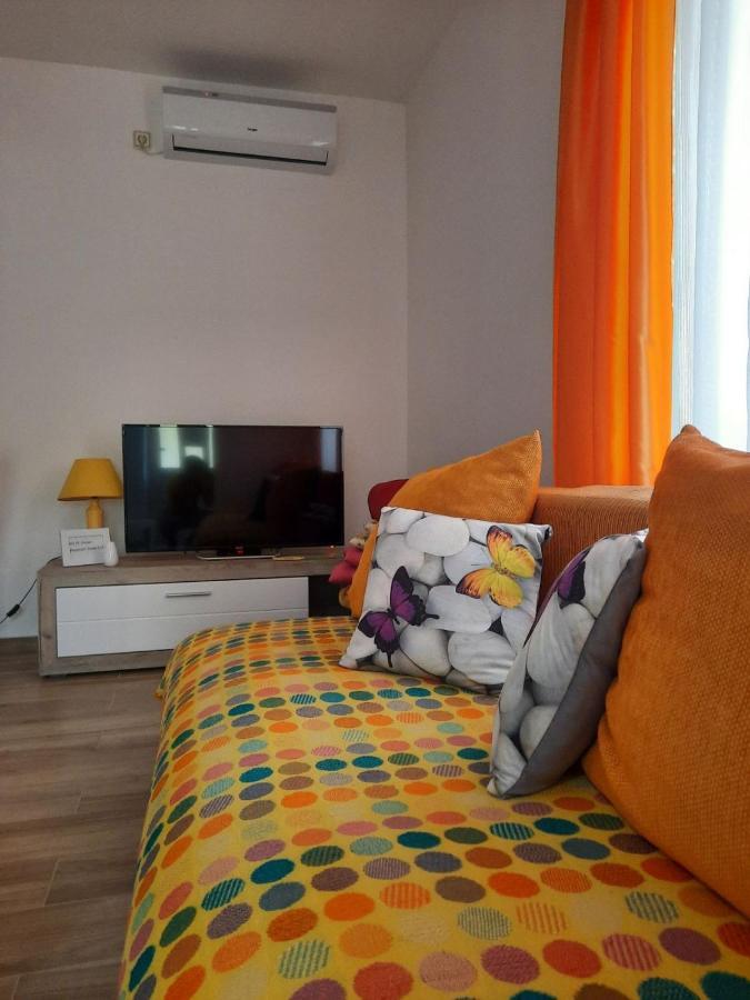 Apartments Mila เซทินเจ ภายนอก รูปภาพ